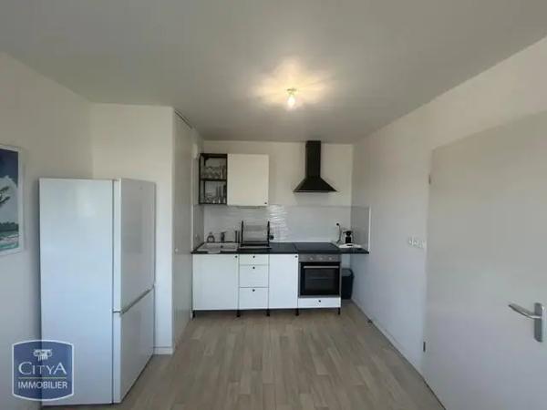 Appartement à louer 2 pièces 43.2m² Tours (37100)