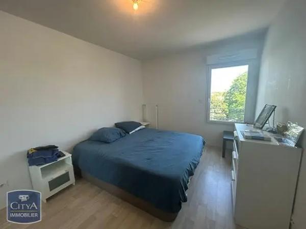Appartement à louer 2 pièces 43.2m² Tours (37100)