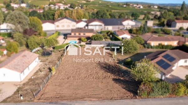 Terrain constructible 994 m² à Azé