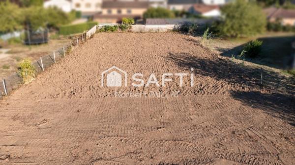 Terrain constructible 994 m² à Azé