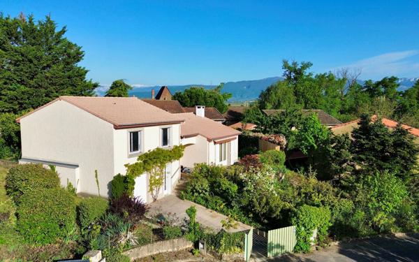 Maison à vendre    5 pièces • 116,46 m2 Génissieux