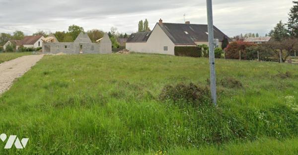 Terrain à bâtir non viabilisé sur la Commune de VITRY AUX LOGES route de l'Etang de la Vallée