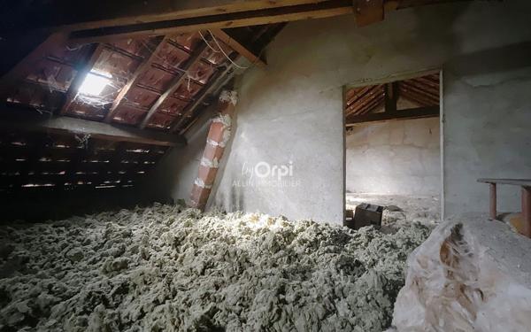 Immeuble à vendre    7 pièces •  Vallon-en-Sully