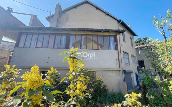 Immeuble à vendre    7 pièces •  Vallon-en-Sully