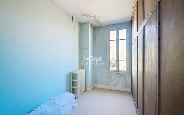 Immeuble à vendre    7 pièces •  Vallon-en-Sully