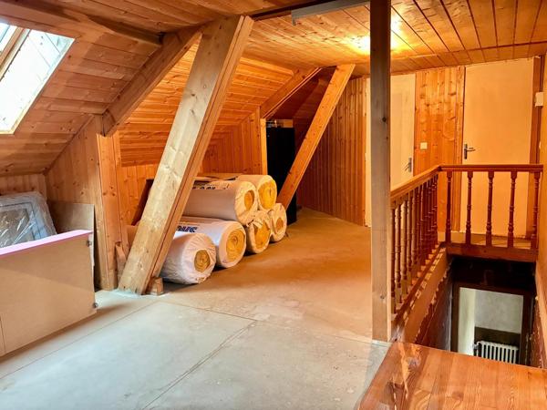 Maison familiale 7 pièces – 230 m² – Terrain 1 231 m² – Fort potentiel