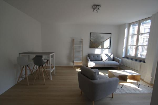 A LOUER : T2 à LILLE • Rue Pierre Mauroy - Gare Lille Flandre • 1 015 € CC • Réf. G379-2