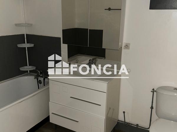 Location Appartement 2 pièces 51.32 m² - 156 AVENUE BOLLEE Le Mans 72000