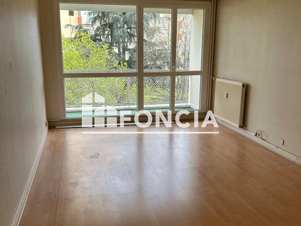 Location Appartement 2 pièces 51.32 m² - 156 AVENUE BOLLEE Le Mans 72000