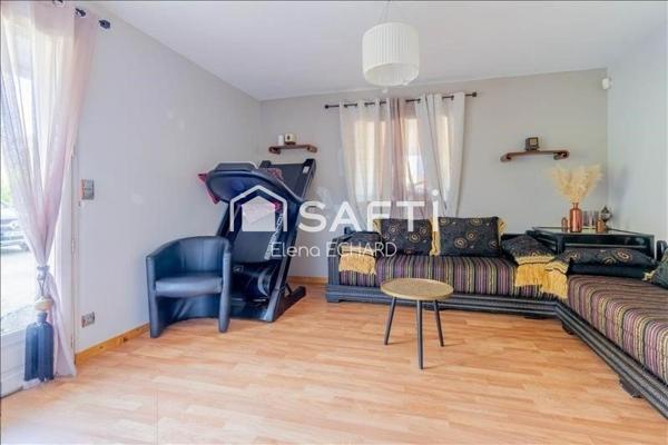 Maison familiale de 5 chambres sur 1500 m2 de terrain arboré et clos
