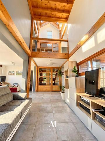 Maison d'architecte T7 Lumineuse 5 Chambres 229m2 Grand sous sol Vue Jura Gex 01170