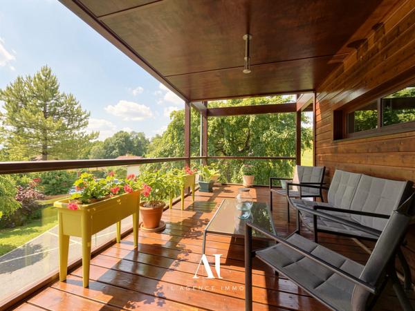 Maison d'architecte T7 Lumineuse 5 Chambres 229m2 Grand sous sol Vue Jura Gex 01170