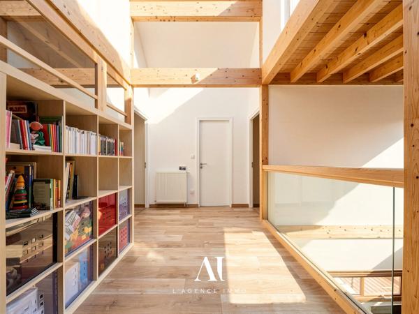 Maison d'architecte T7 Lumineuse 5 Chambres 229m2 Grand sous sol Vue Jura Gex 01170