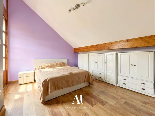 Maison d'architecte T7 Lumineuse 5 Chambres 229m2 Grand sous sol Vue Jura Gex 01170