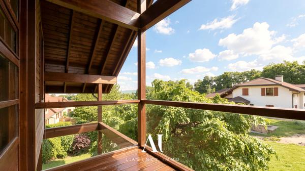 Maison d'architecte T7 Lumineuse 5 Chambres 229m2 Grand sous sol Vue Jura Gex 01170