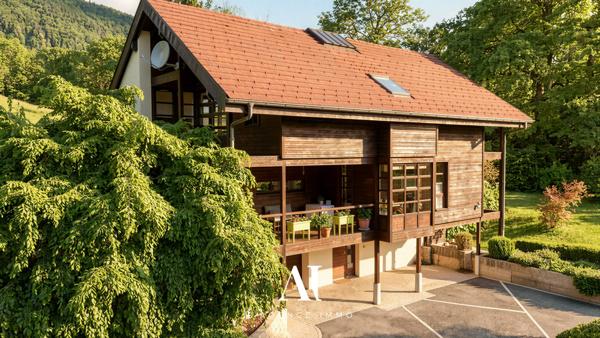 Maison d'architecte T7 Lumineuse 5 Chambres 229m2 Grand sous sol Vue Jura Gex 01170