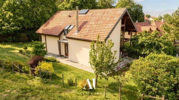 Maison d'architecte T7 Lumineuse 5 Chambres 229m2 Grand sous sol Vue Jura Gex 01170