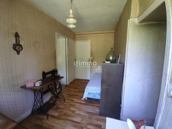 Charmante maison en pierre à rénover dans cadre paisible