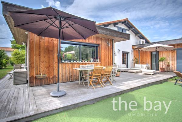 Gujan-Mestras (33470) Maison 5 chambres – Rénovée – Terrain arboré – Quartier recherché