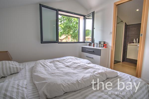 Gujan-Mestras (33470) Maison 5 chambres – Rénovée – Terrain arboré – Quartier recherché