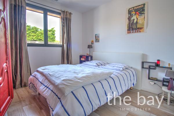 Gujan-Mestras (33470) Maison 5 chambres – Rénovée – Terrain arboré – Quartier recherché