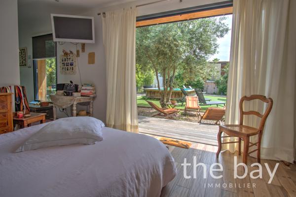 Gujan-Mestras (33470) Maison 5 chambres – Rénovée – Terrain arboré – Quartier recherché