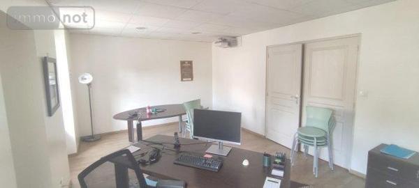 Immeuble à vendre à Coulans-sur-Gée dans la Sarthe (72550), ref : VI144-72010