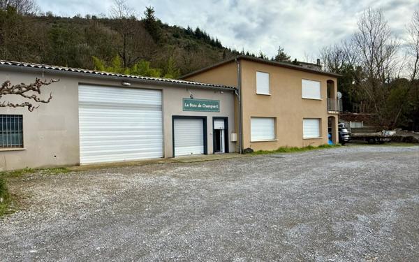 Maison à vendre    2 pièces •  Les Vans