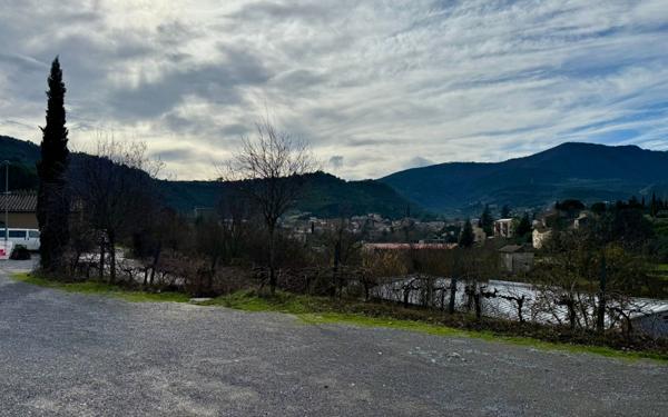 Maison à vendre    2 pièces •  Les Vans