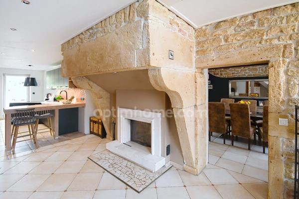 MAISON DE CARACTÈRE 284 M² – TERRAIN 30 ARES – 4 CHAMBRES, BUREAU, 2 SALLES DE BAIN, SALLE DE JEUX, SALLE DE SPORT