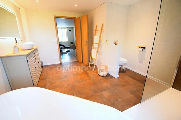 MAISON DE CARACTÈRE 284 M² – TERRAIN 30 ARES – 4 CHAMBRES, BUREAU, 2 SALLES DE BAIN, SALLE DE JEUX, SALLE DE SPORT