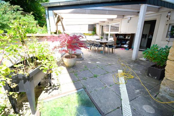 MAISON DE CARACTÈRE 284 M² – TERRAIN 30 ARES – 4 CHAMBRES, BUREAU, 2 SALLES DE BAIN, SALLE DE JEUX, SALLE DE SPORT