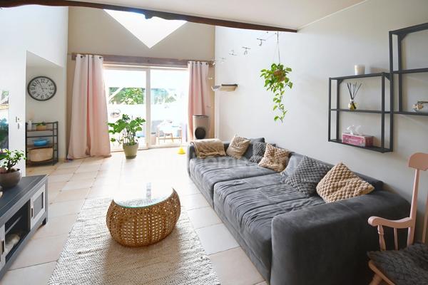 MAISON DE CARACTÈRE 284 M² – TERRAIN 30 ARES – 4 CHAMBRES, BUREAU, 2 SALLES DE BAIN, SALLE DE JEUX, SALLE DE SPORT