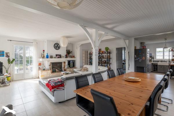 Maison à vendre 286 740 € Bussac-sur-Charente 7 p 176 m² DPE D