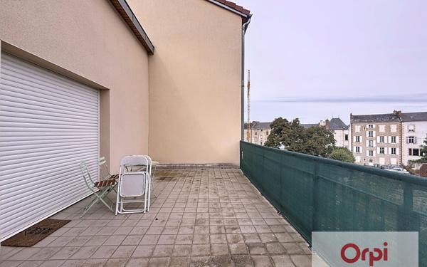 Appartement à louer    4 pièces • 162,44 m2 Montluçon