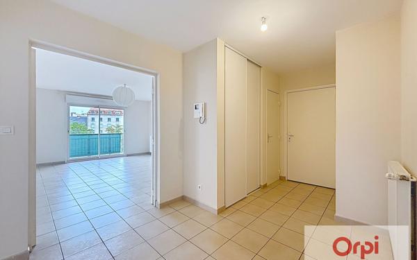 Appartement à louer    4 pièces • 162,44 m2 Montluçon