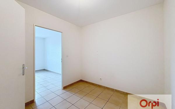 Appartement à louer    4 pièces • 162,44 m2 Montluçon