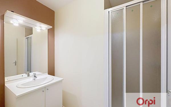 Appartement à louer    4 pièces • 162,44 m2 Montluçon