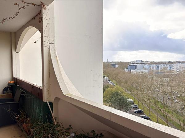 Appartement type 3 situé square des caleides