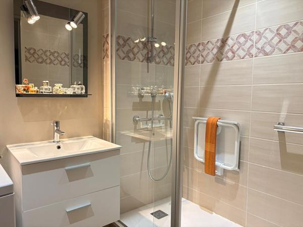 Appartement type 3 situé square des caleides