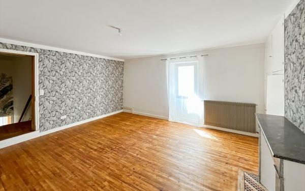 Maison à vendre    4 pièces •  Tournecoupe