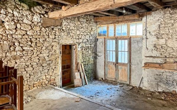 Maison à vendre    4 pièces •  Tournecoupe