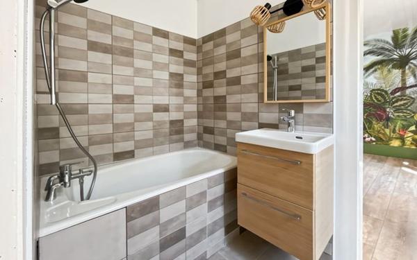 Maison à vendre    4 pièces •  Tournecoupe