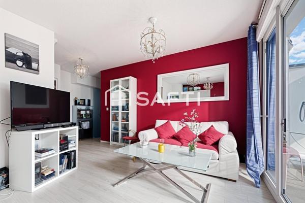 Résidence de 2016, deux balcons et parking !