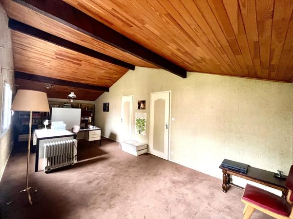 Landaise avec 5 chambres sur 1 220m² de parcelle à Cestas Bourg