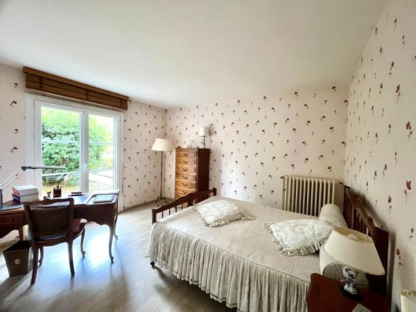 Landaise avec 5 chambres sur 1 220m² de parcelle à Cestas Bourg
