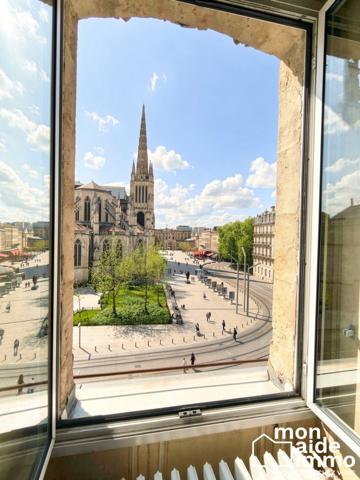 Appartement T4 dans Immeuble de caractère situé en hypercentre de Bordeaux