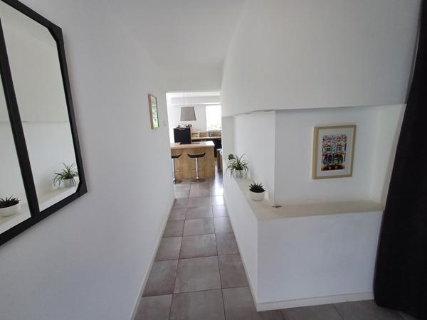 Plougasnou (29630) Plougasnou entre le Diben et Terenez, maison 4 chambres entièrement rénovée sur 1000 m2 de terrain.