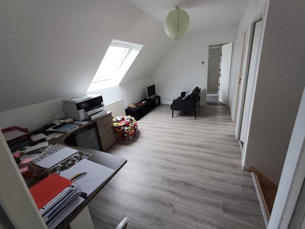 Plougasnou (29630) Plougasnou entre le Diben et Terenez, maison 4 chambres entièrement rénovée sur 1000 m2 de terrain.