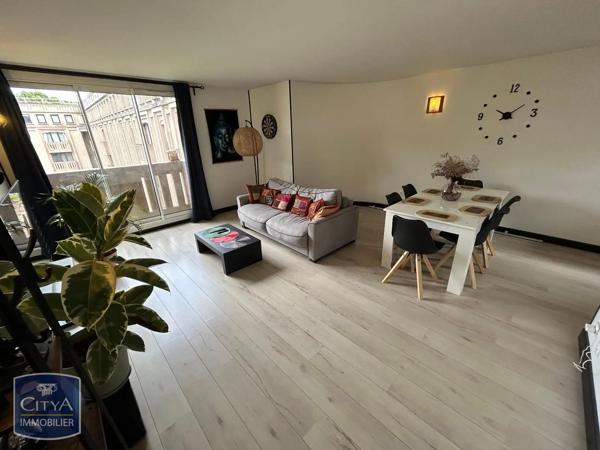 Appartement à louer 2 pièces 59.47m² Montigny-le-Bretonneux (78180)